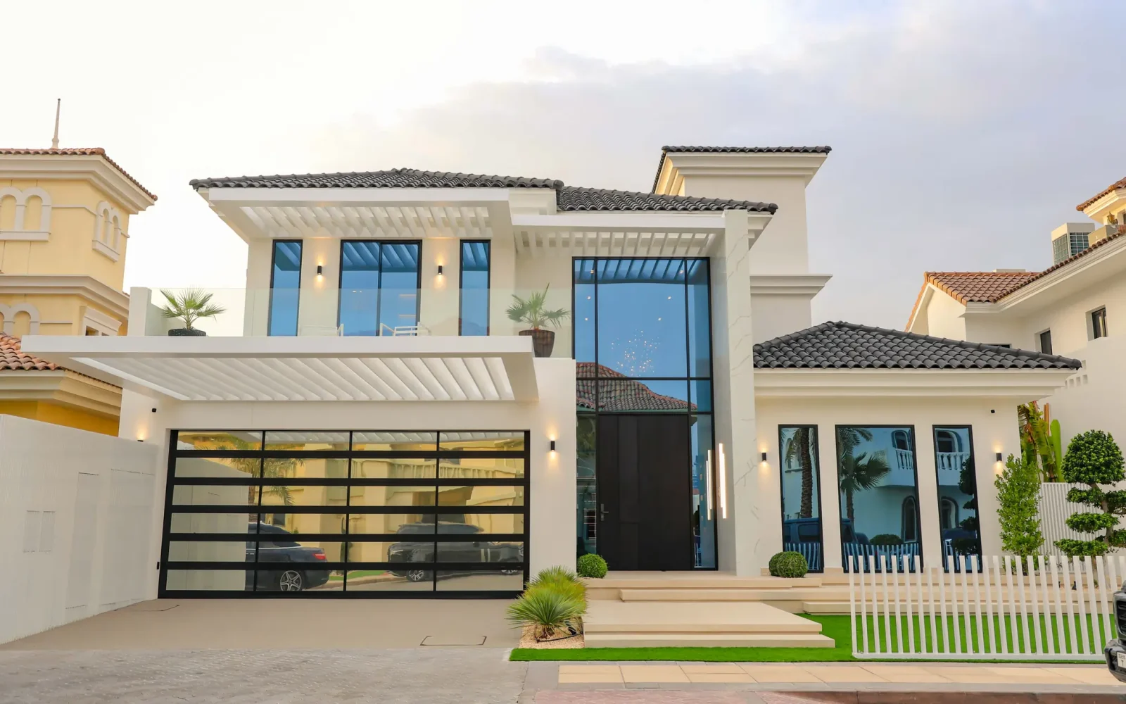 Benefits of Car Parking Shades in Dubai
